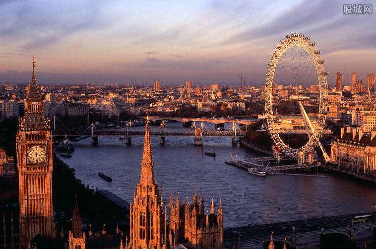 在伦敦,欧洲国家500强企业中,有100多个,在伦敦设有总部,伦敦拥有的